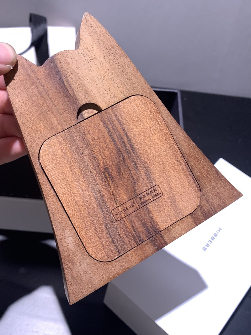 Big Eyed Cat Wooden Silent Desk Clock,Creative Gift