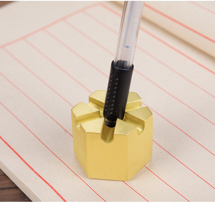 Classic Brass Pen Holder: Elegant and Timeless Desk Accessory