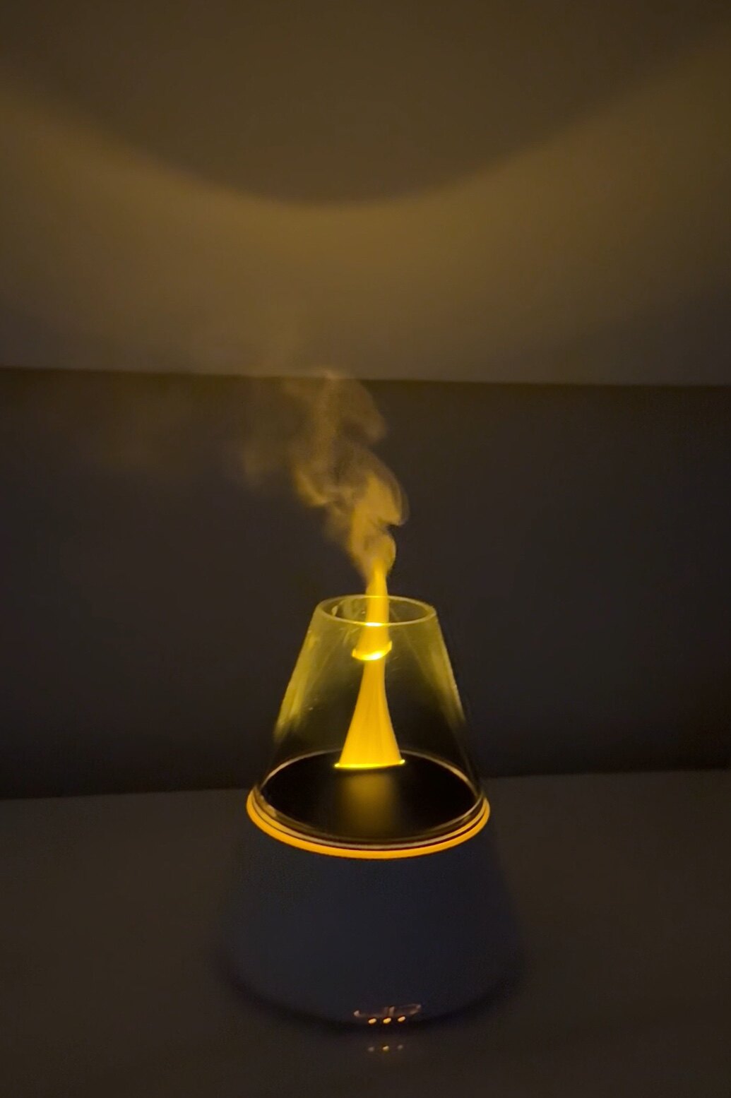 Classic Flame Imitation Combustion Humidifier With Multiple Color Switching ,For Bedroom Office Desk Car & Small Spaces
