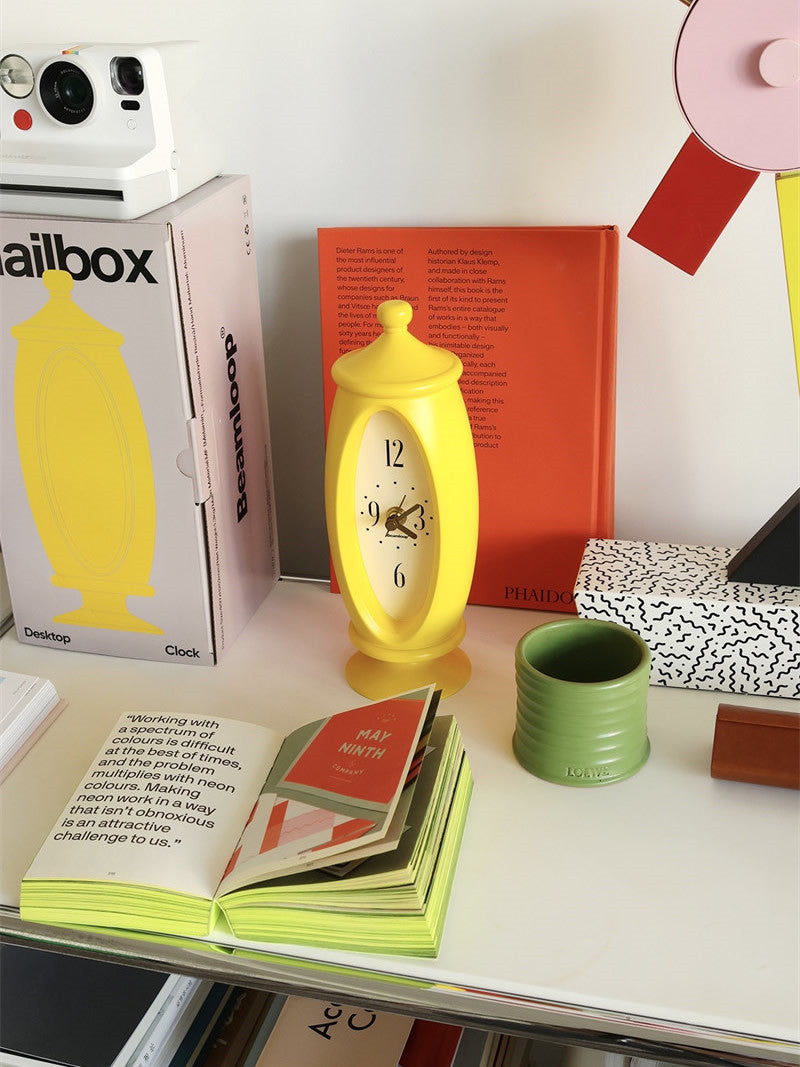 Classic Yellow Oval Silent Desk Clock: Timeless and Quiet Art Design