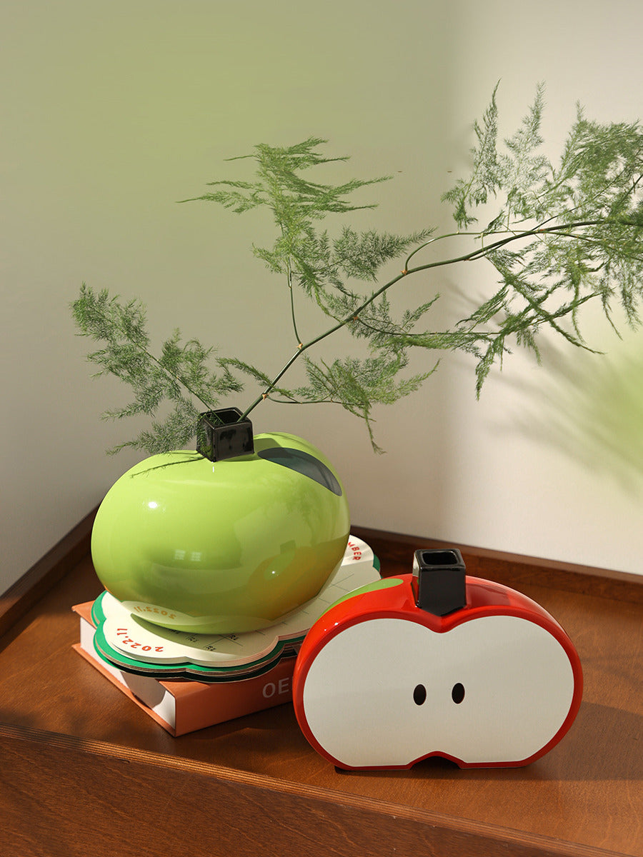 Creative apple ceramic vase, a good idea for office and home desktop decoration