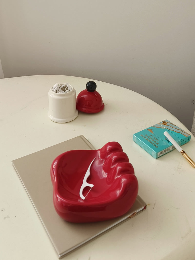 Creative Bigfoot Ceramic Ashtray, Small Decorative Ornaments For Home And Office