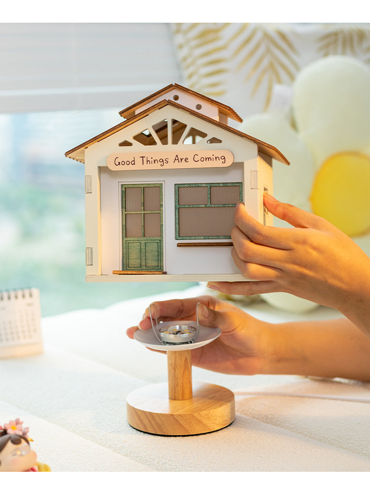 Creative Little Tree House Lamp, Artistic Decorative Night Light, Unique Gift