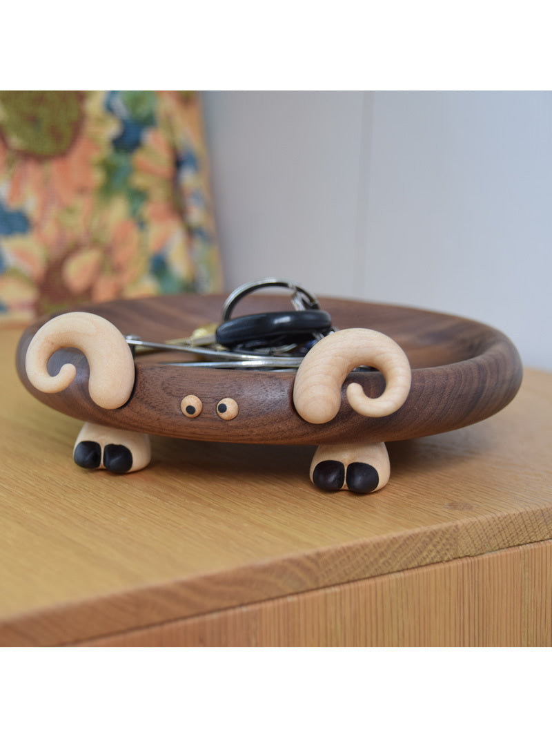 Creative Walnut Wood Sheep Tray - Handcrafted Solid Wood Storage Plate for Snacks & Small Items