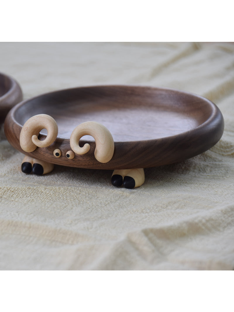 Creative Walnut Wood Sheep Tray - Handcrafted Solid Wood Storage Plate for Snacks & Small Items