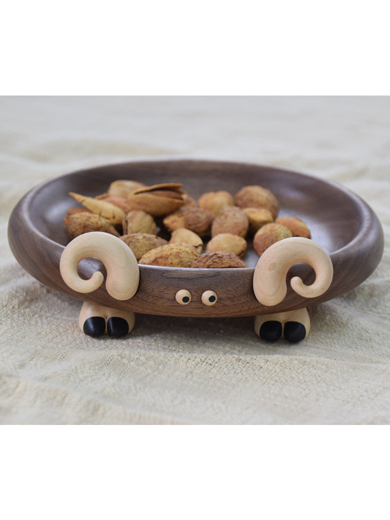 Creative Walnut Wood Sheep Tray - Handcrafted Solid Wood Storage Plate for Snacks & Small Items