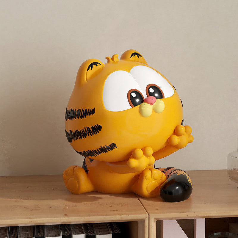 Cute Big-Eyed Cat Figurine: Perfect for Adding a Touch of Charm to Any Space