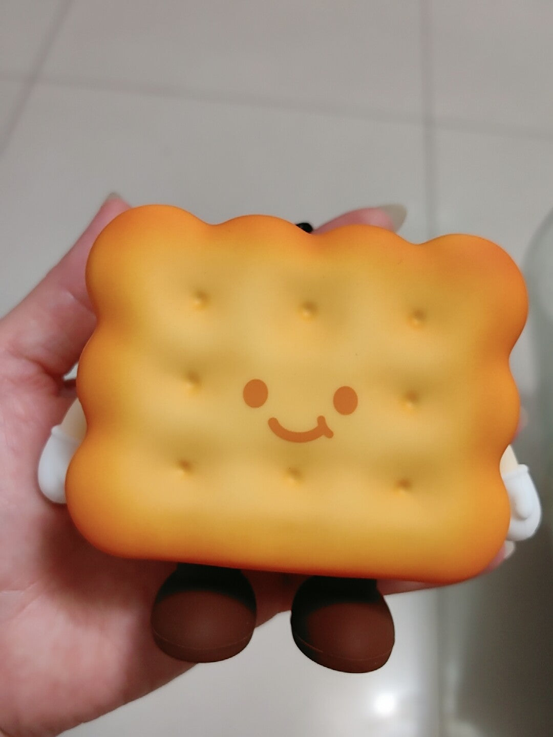 Cute Biscuit-Shaped Mini Zipper Pouch, Smiling Cookie Keychain Bag, Small Silicone Coin Purse & Earbud Case