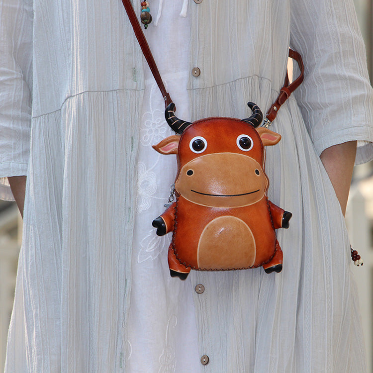 Cute Leather Cow-Shaped Crossbody Bag - Stylish and Functional Mini Purse