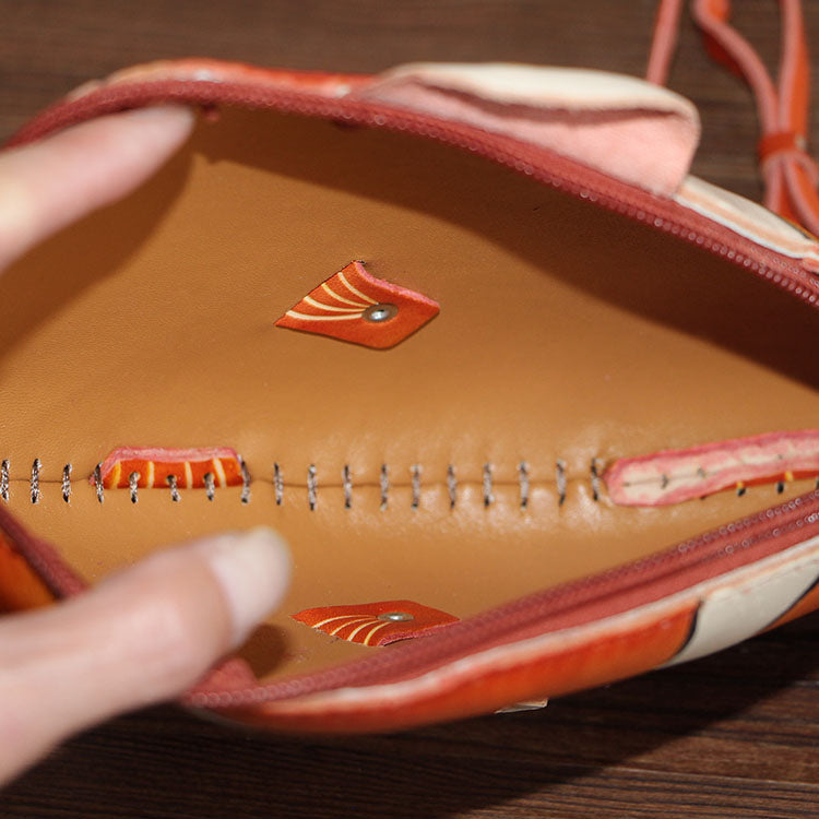 Cute Leather Cow-Shaped Crossbody Bag - Stylish and Functional Mini Purse