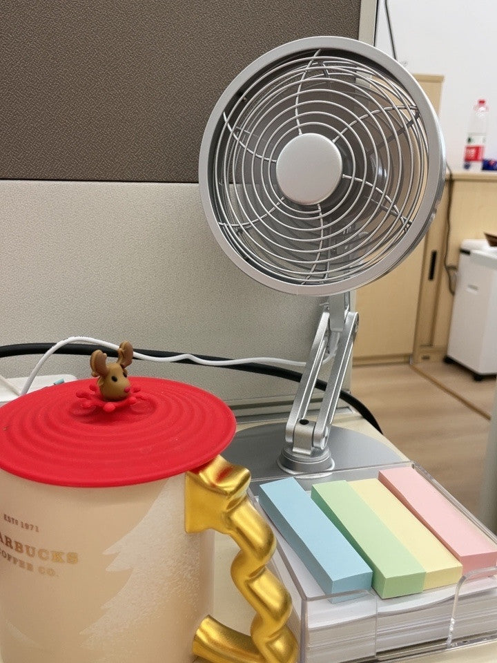 Foldable Metal Desktop USB Fan: Silent Operation and Three Speeds