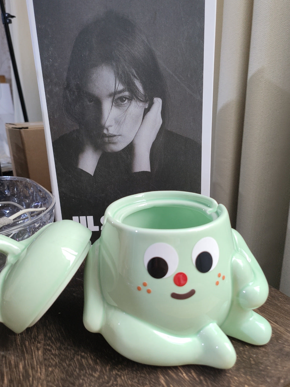 Fun Cartoon Fruit Doll Ceramic Ashtray