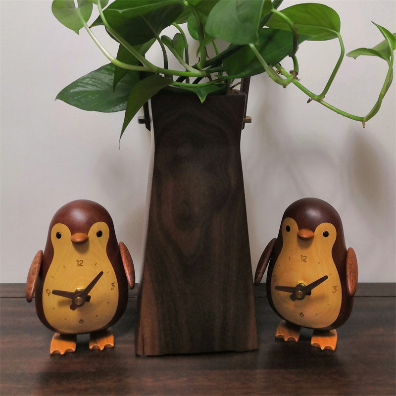 Handmade Two-Tone Wooden Penguin Table Clock, Silent Non-Ticking Analog Clock, Cute Natural Wood Tabletop Decor