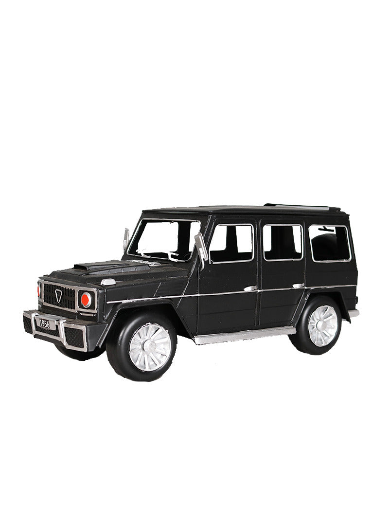 Iron retro off-road vehicle tissue box, office and living room decoration ornaments
