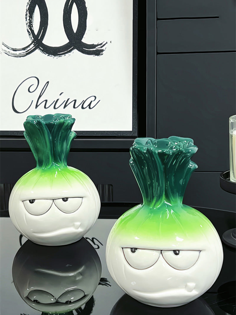 Sassy Garlic Piggy Bank - Judgmental Mini Ceramic Money Jar with Attitude