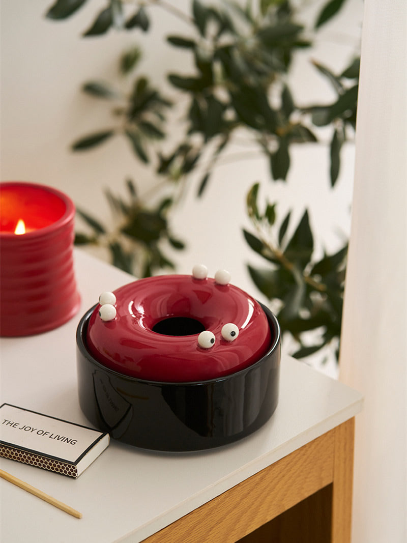 Uniqe Donut-Shaped Ceramic Ashtray - Funny Smoking Accessory for Desk, Home, or Gag Gift