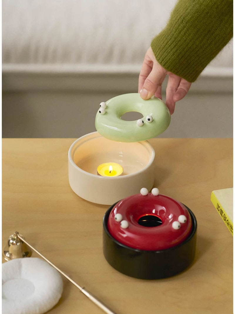 Uniqe Donut-Shaped Ceramic Ashtray - Funny Smoking Accessory for Desk, Home, or Gag Gift
