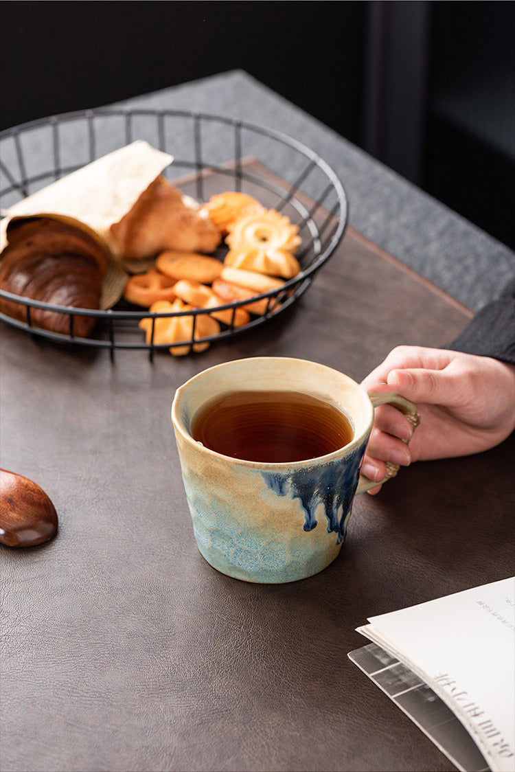 Vintage Kiln-Glazed Irregular Ceramic Coffee Cup: A Blend of Art and Functionality