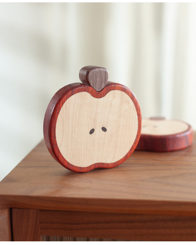 Wooden apple coasters, potholders, kitchen decor ideas