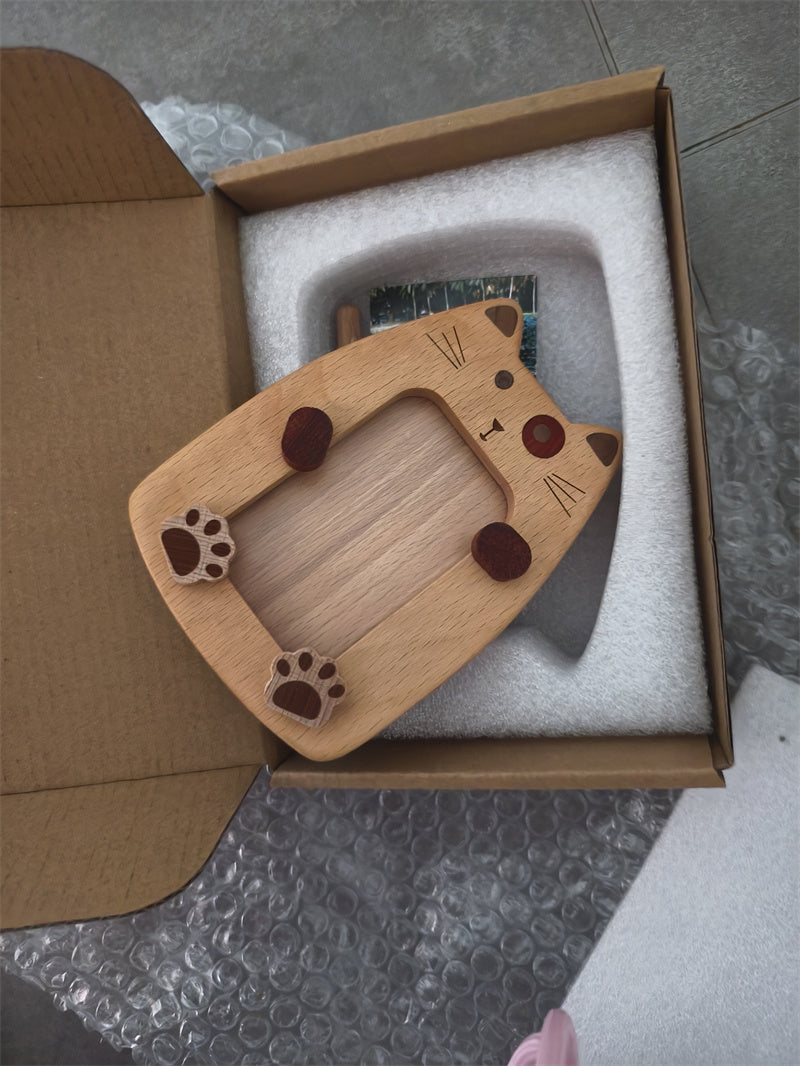 Wooden Cat Photo Frame - Adorable Animal Decor for Bedroom & Desk