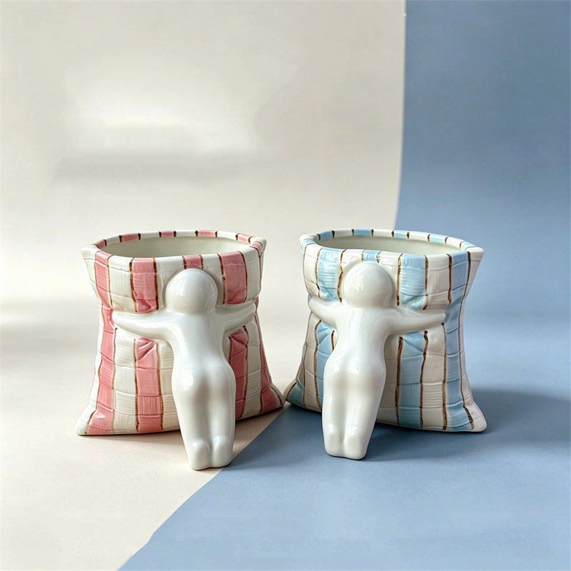 3D Hugging Abstract Little Man Ceramic Coffee Cup, Office Desktop Pen Holder , Unique Novelty Gift for Students Girls & Office Colleagues