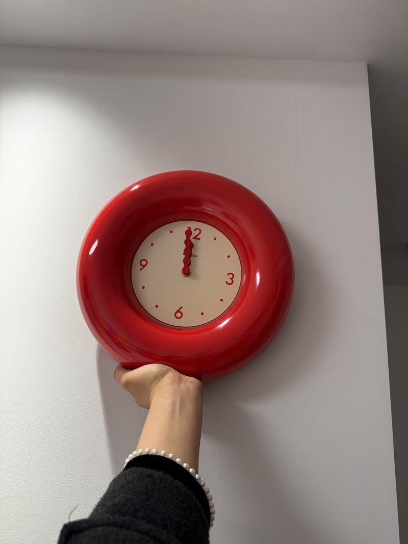 Exquisite Donut Wall Clock - Round Art Clock for Home, Office & Cafe Decor