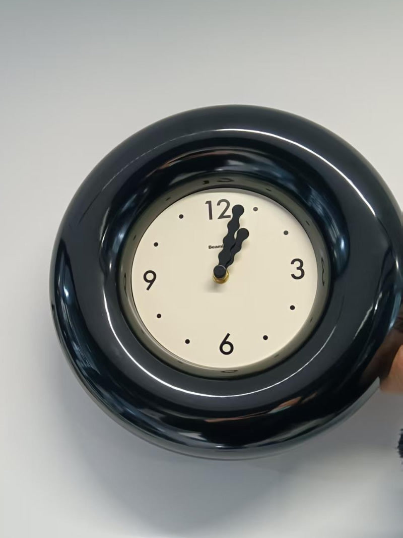 Exquisite Donut Wall Clock - Round Art Clock for Home, Office & Cafe Decor