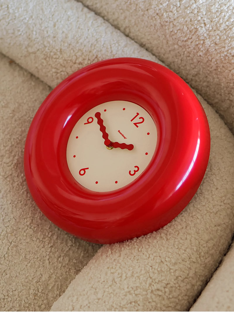 Exquisite Donut Wall Clock - Round Art Clock for Home, Office & Cafe Decor