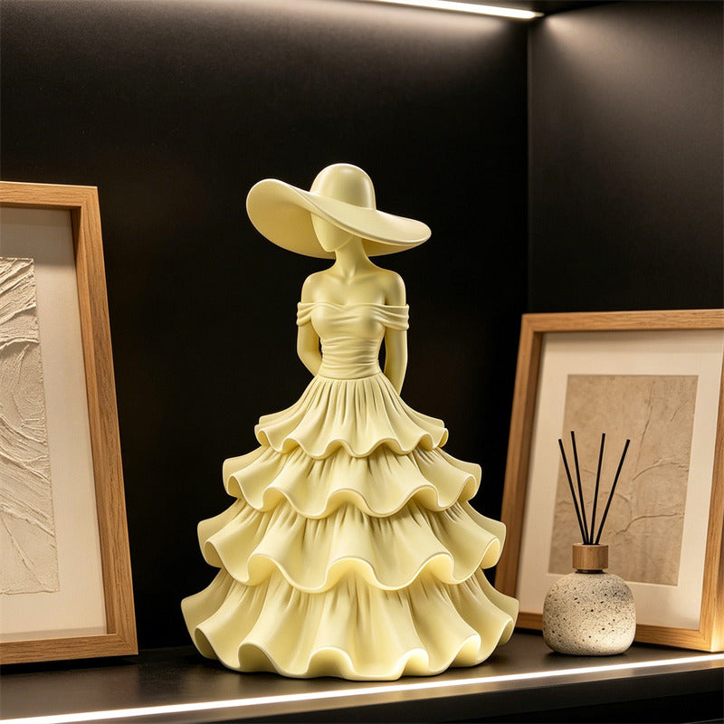 Abstract Art Faceless Lady Resin Sculpture,Modern Minimalist Female Figurine, Luxury Tabletop Decor Statue for Entryway Dresser, Romantic Housewarming Gift