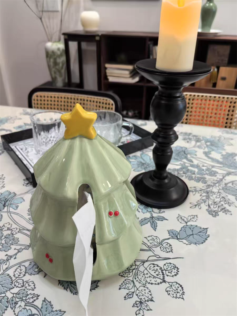 Beautiful Christmas tree art tissue box, home office decoration