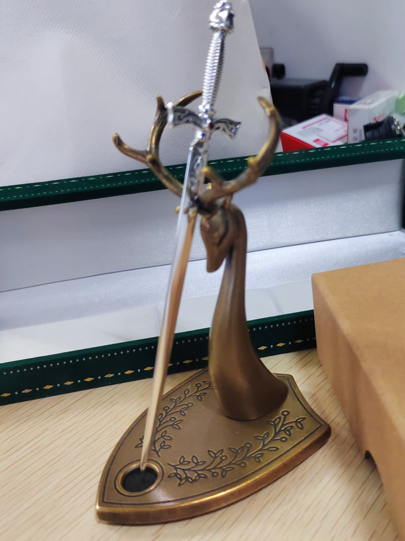 Brass Deer Head Pen Holder & Desktop Decor - Office Stationery Organizer