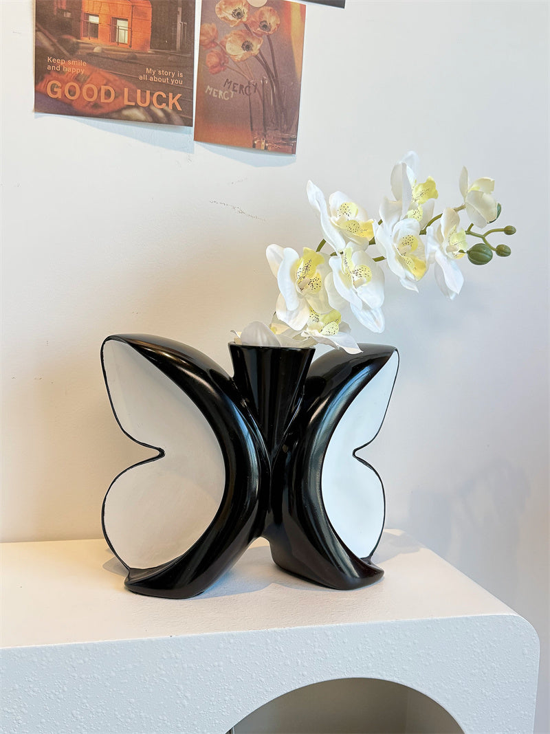 Butterfly Shaped Black & White Vase - Modern Decorative Flower Holder for Home, Office & Living Room