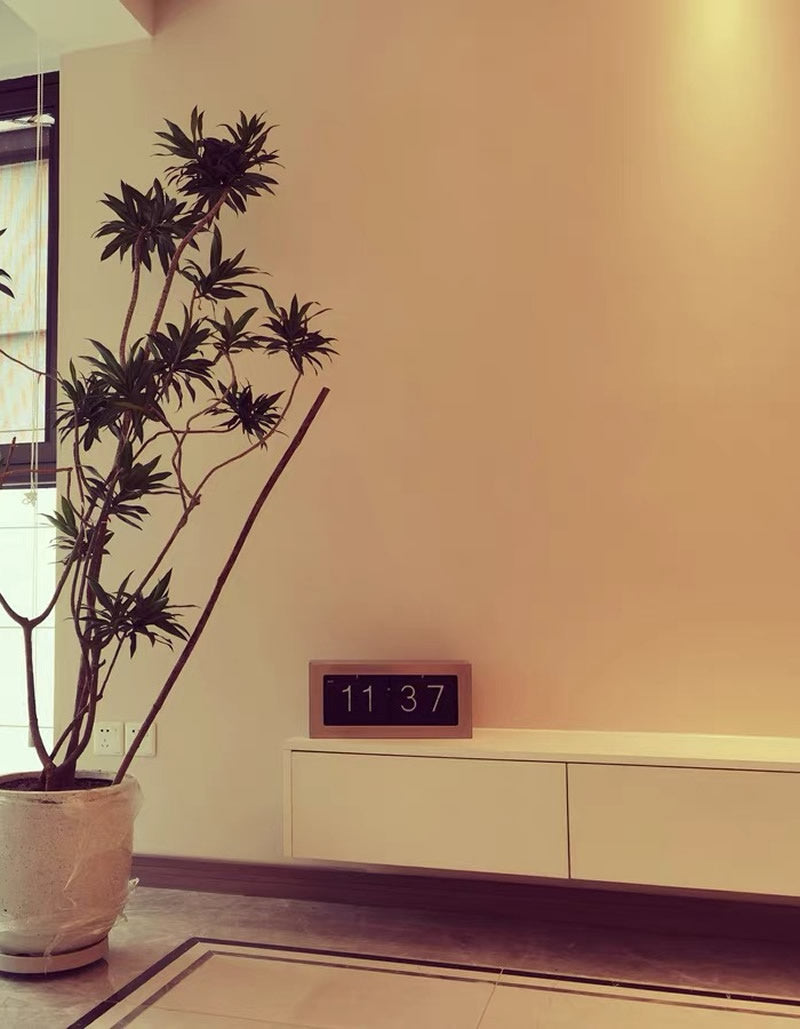 Classic Bamboo Flip Clock - Retro Mechanical Desk Clock with Wooden Frame