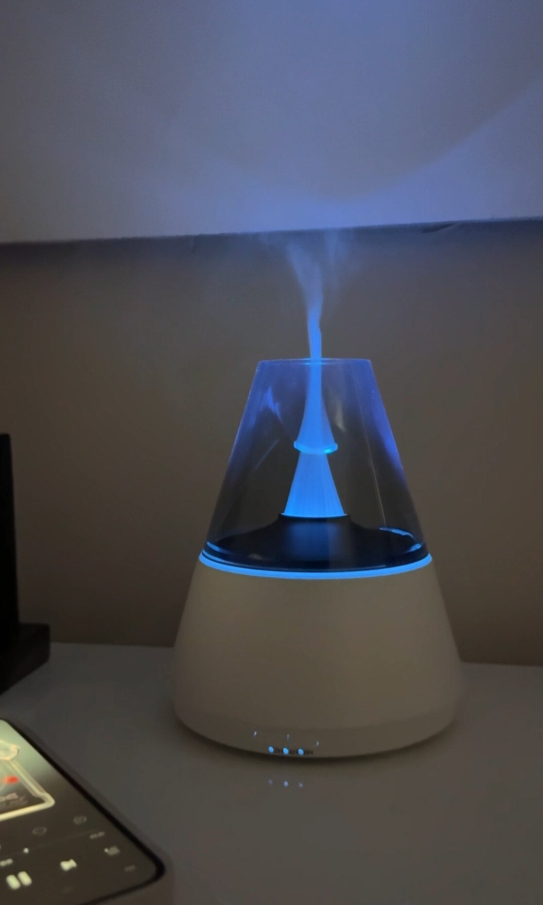 Classic Flame Imitation Combustion Humidifier With Multiple Color Switching ,For Bedroom Office Desk Car & Small Spaces