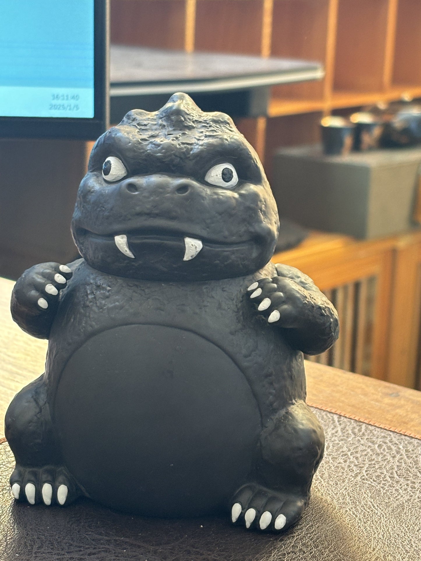 Creative Godzilla-Shaped Zisha Teapot - Fun Coffee Pot&Teapot