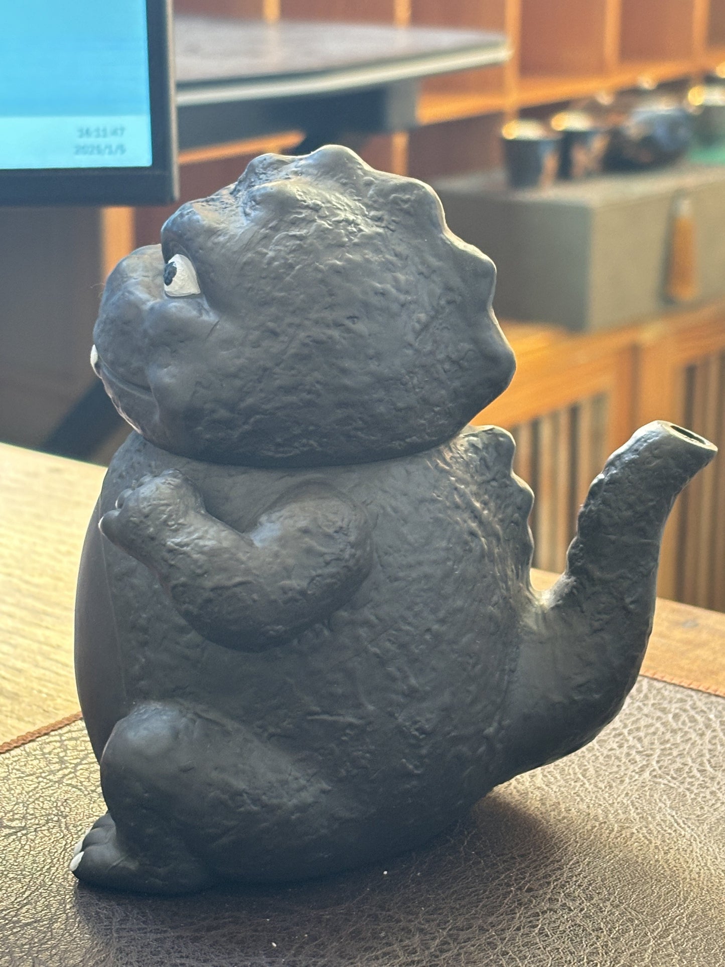 Creative Godzilla-Shaped Zisha Teapot - Fun Coffee Pot&Teapot