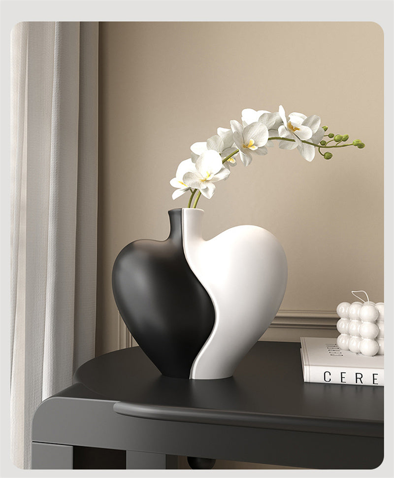 Creative Heart Art Vase - Modern Ceramic Sculpture & Floral Display