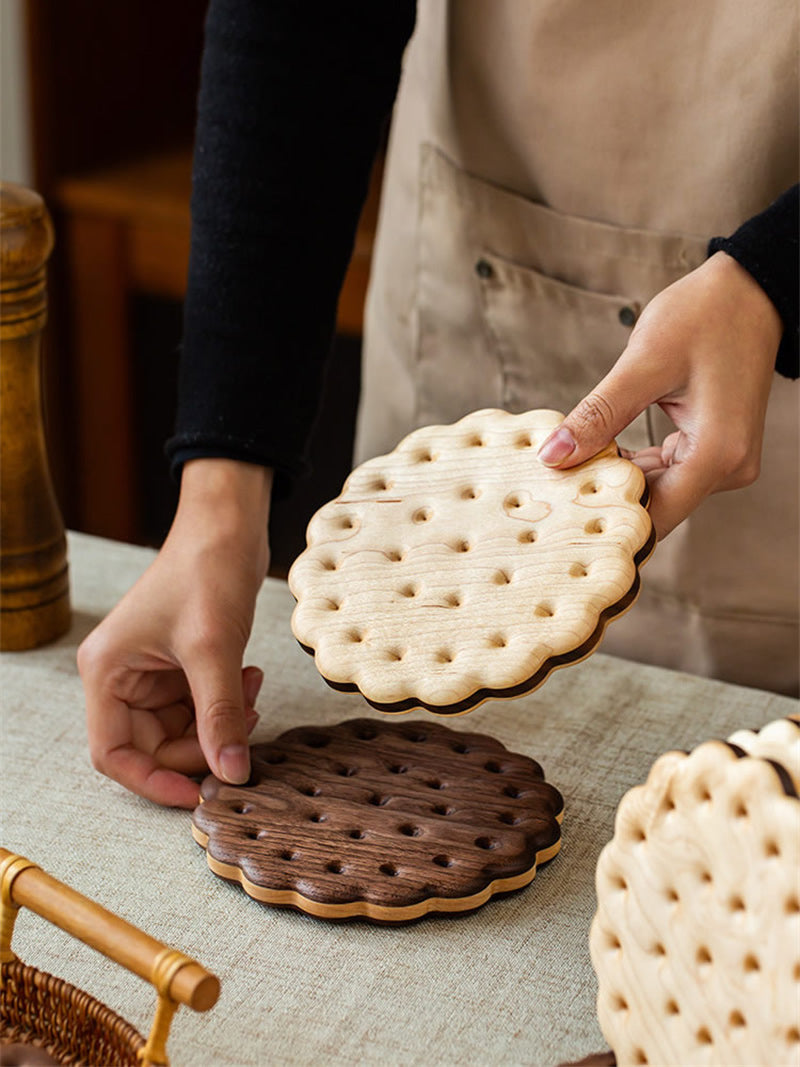 Cute Biscuit Shaped Wooden Coasters Set , Decorative Tea Coffee Cup Mat, Unique Tabletop Decor Gift for Home Kitchen