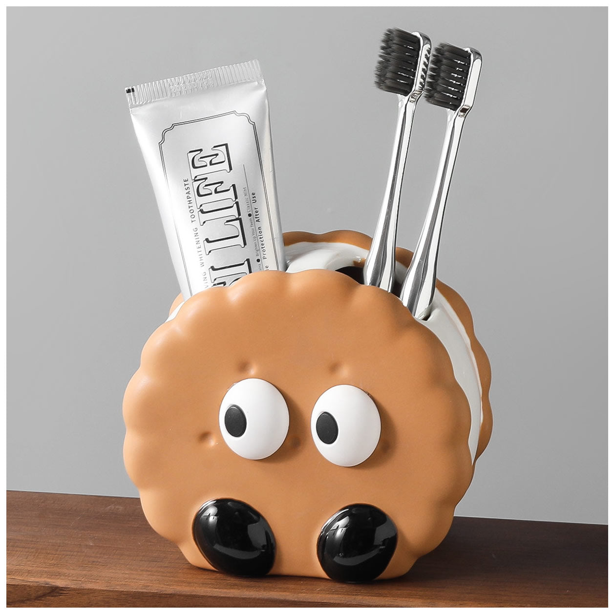 Cute Cookie Toothbrush Holder - Bathroom Desktop Organizer for Toothbrushes & Cosmetics