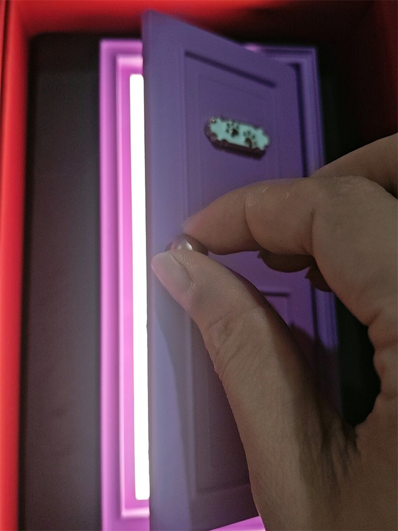 Cute Mini Door‑Shaped LED Table Lamp, Whimsical Decorative Ambient Night Light for Shelf & Bedroom