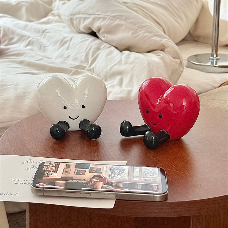 Cute Smiling Heart Ceramic Phone Stand, Red Heart Figurine Desktop Decor, Lovely Phone Holder Gift for Girls, Valentine Home Decoration