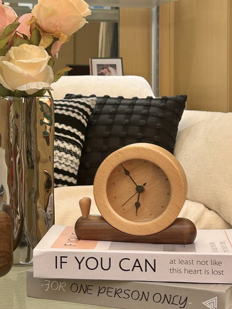 Cute Snail Shaped Solid Wood Clock, Dual-Tone Beech Wood Silent Desk Clock, Lovely Decorative Gift for Bedroom Nursery Office