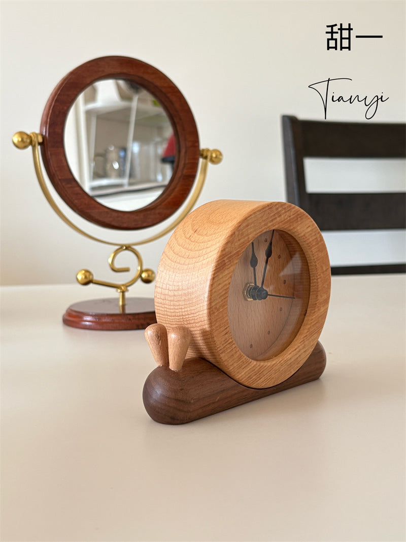 Cute Snail Shaped Solid Wood Clock, Dual-Tone Beech Wood Silent Desk Clock, Lovely Decorative Gift for Bedroom Nursery Office