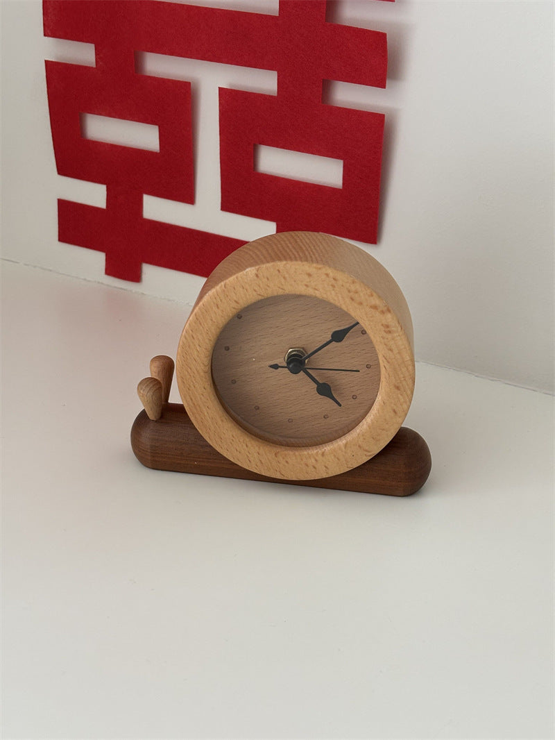 Cute Snail Shaped Solid Wood Clock, Dual-Tone Beech Wood Silent Desk Clock, Lovely Decorative Gift for Bedroom Nursery Office