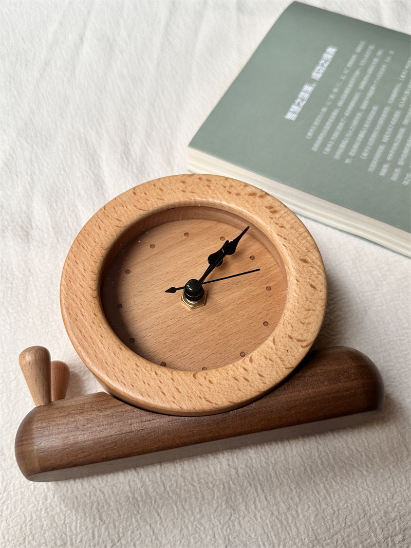 Cute Snail Shaped Solid Wood Clock, Dual-Tone Beech Wood Silent Desk Clock, Lovely Decorative Gift for Bedroom Nursery Office