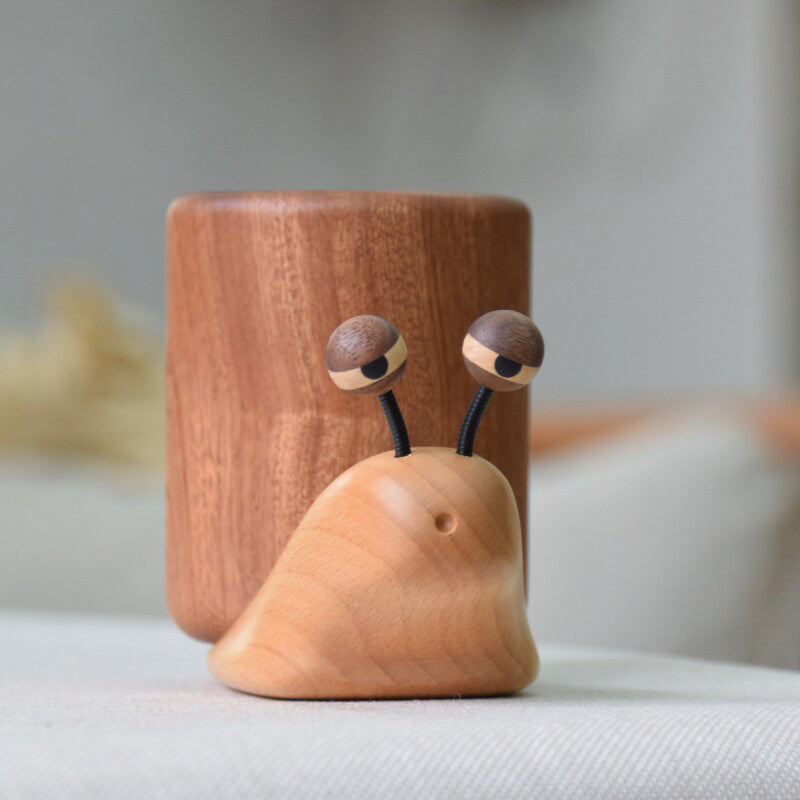 Cute Snail Solid Wood Pen Holder, Two-Tone Natural Hardwood Detachable Pencil Cup, Minimalist Rustic Wooden Desktop Stationery Organizer