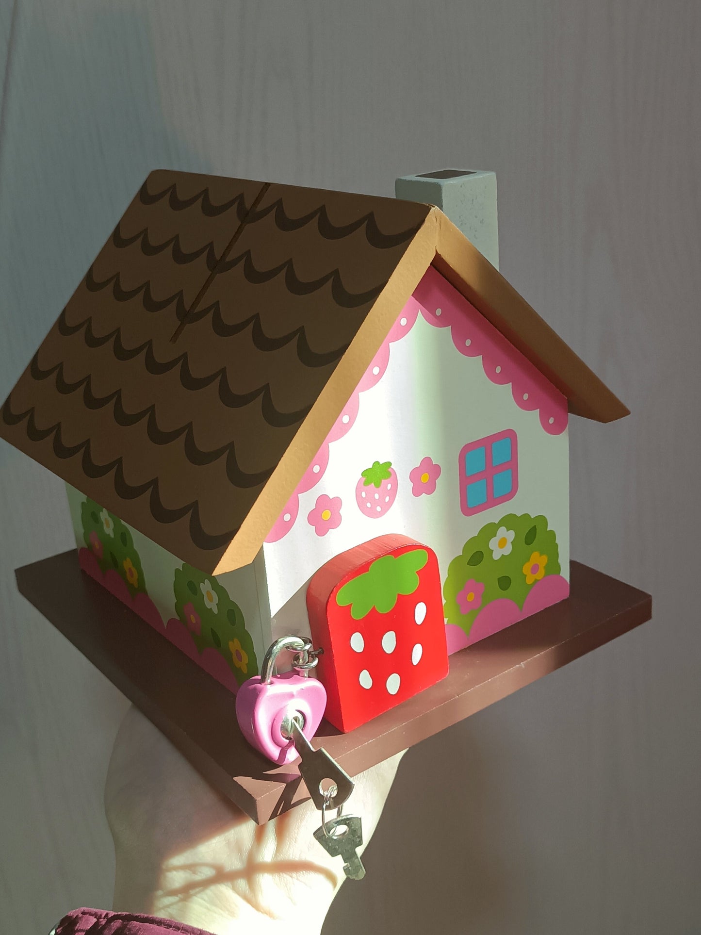 Cute Strawberry House Piggy Bank with Lock - Kids Safe Savings Box Coin Bank Gift