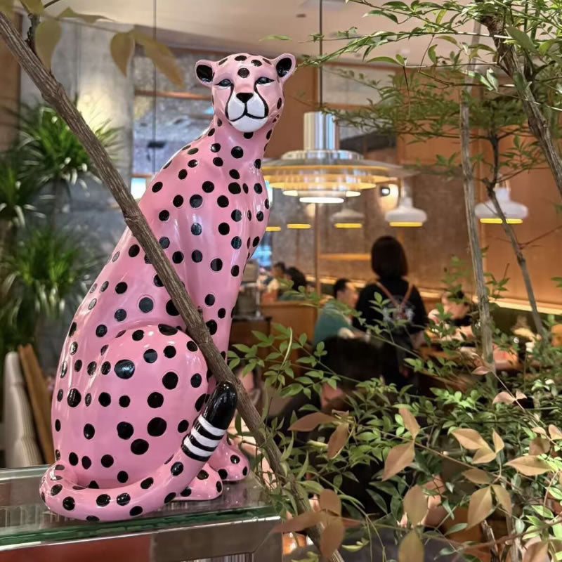Exquisite Pink Leopard Resin Statue Sculpture,  Funny Spotted Panther Figurine, Animal Tabletop Ornament Trendy Aesthetic Home Decor for Living Room Bedroom Entryway