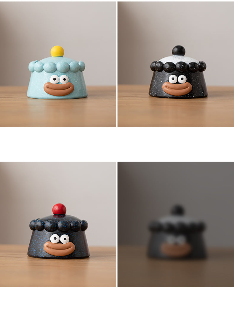 Funny Cartoon Face Ashtray with Lid - Big Eyes & Lips Design