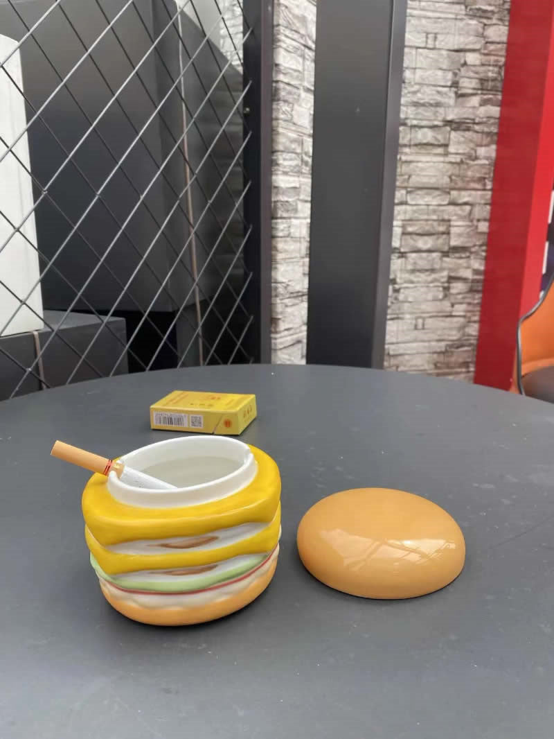 Funny Ceramic Hamburger Ashtray, Unique Desktop Decoration
